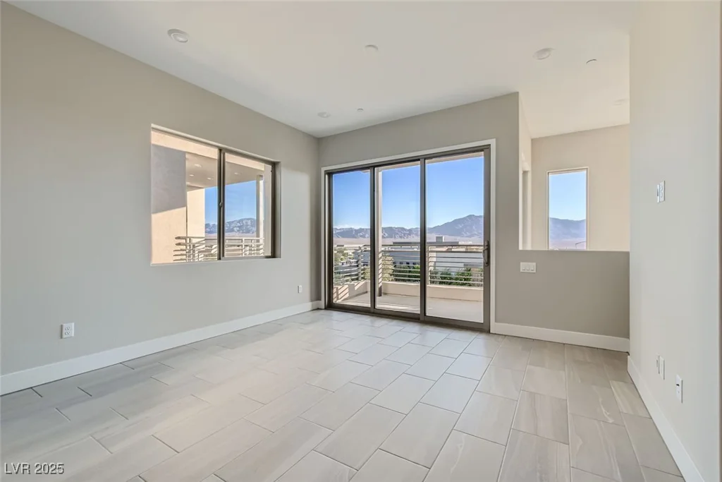 10005 Hematite, Las Vegas, NV 89143