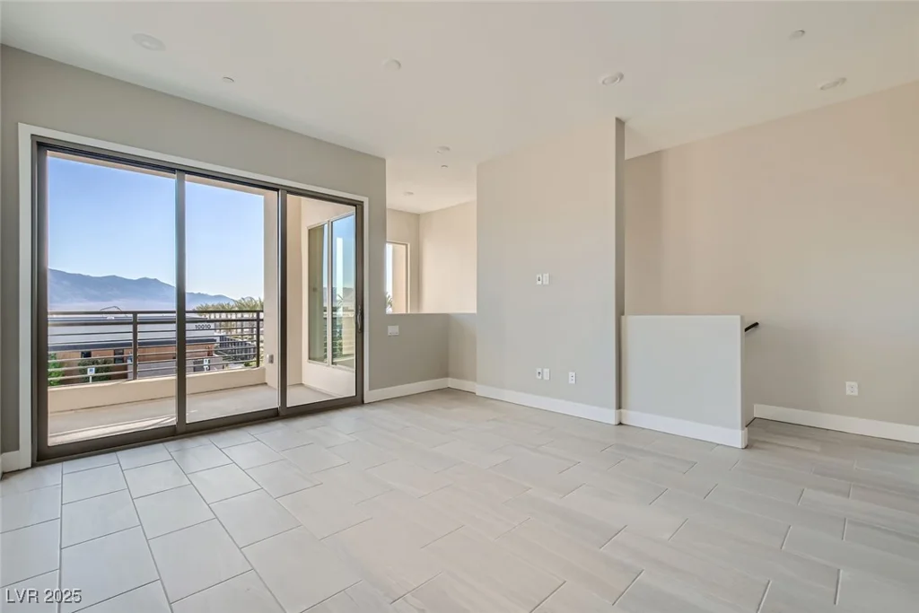 10005 Hematite, Las Vegas, NV 89143