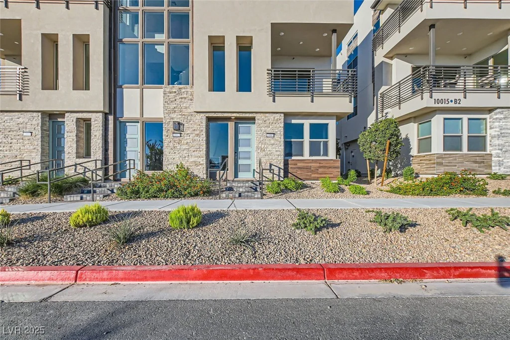 10005 Hematite, Las Vegas, NV 89143