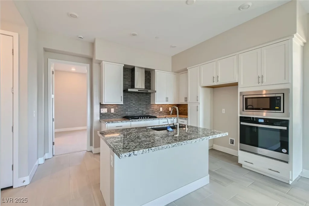 10005 Hematite, Las Vegas, NV 89143