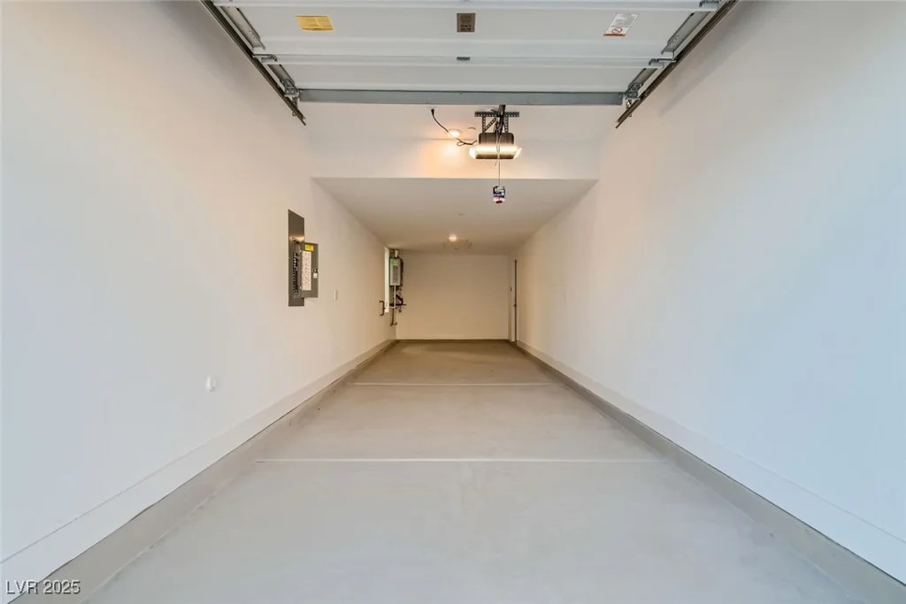 10005 Hematite, Las Vegas, NV 89143