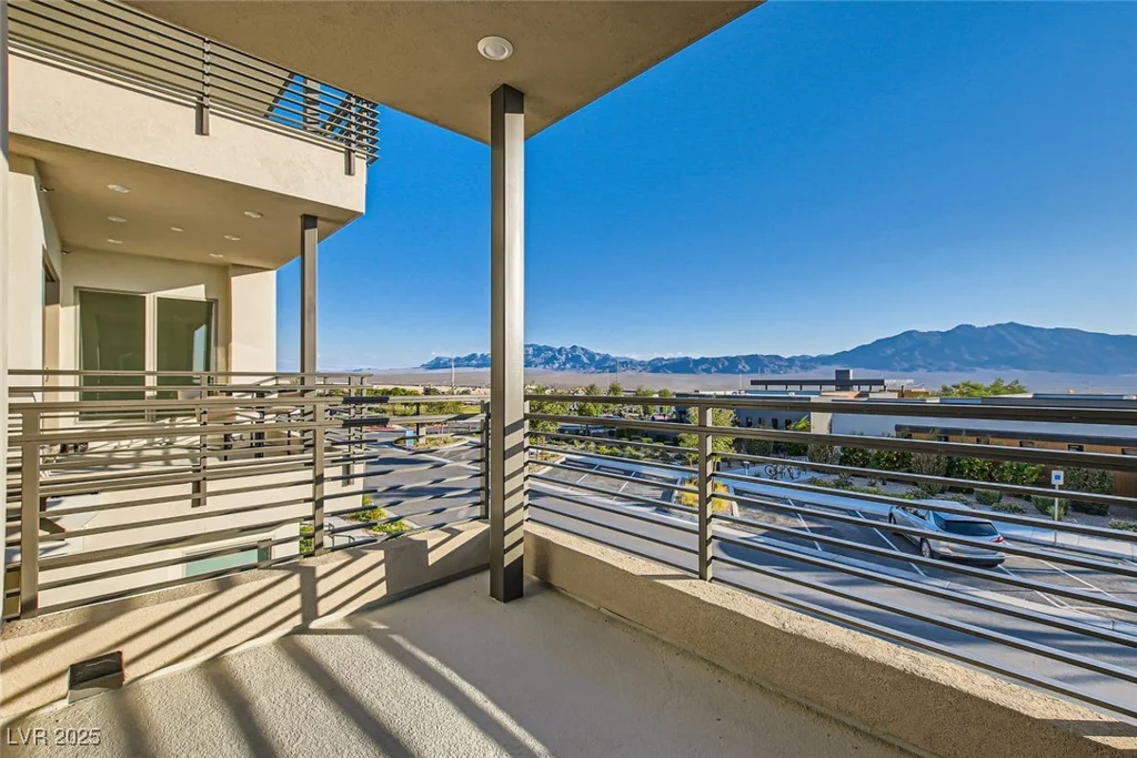 10005 Hematite, Las Vegas, NV 89143