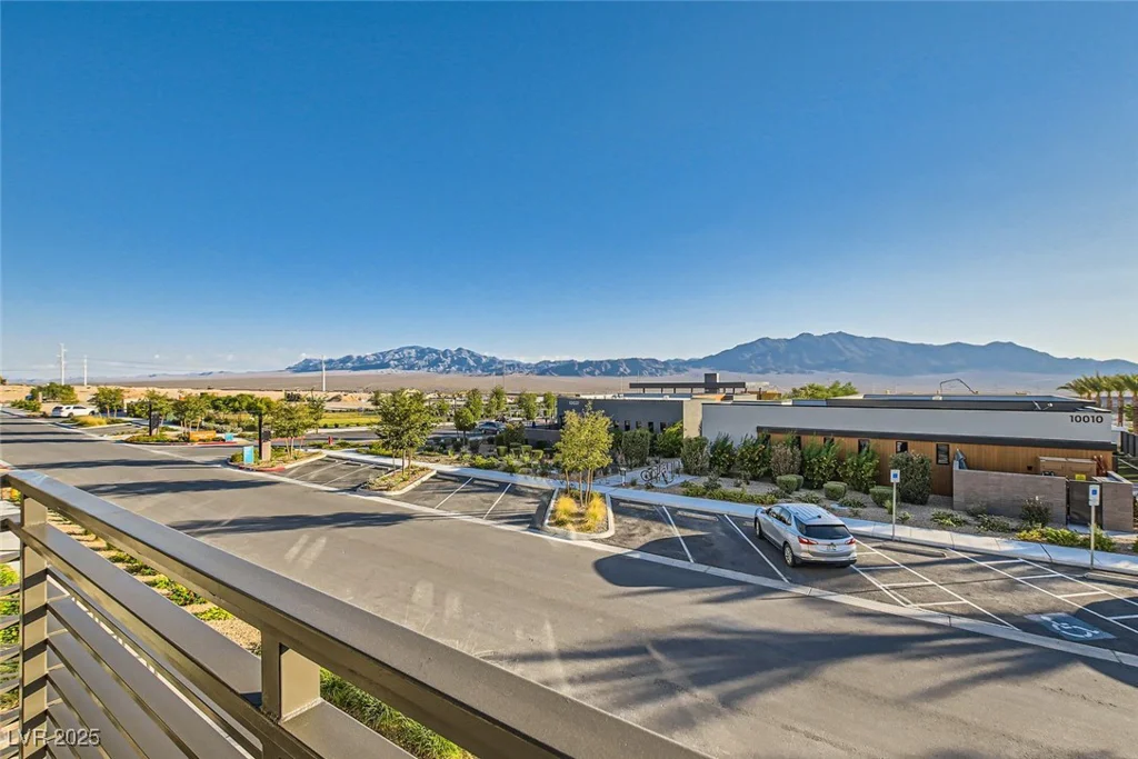 10005 Hematite, Las Vegas, NV 89143