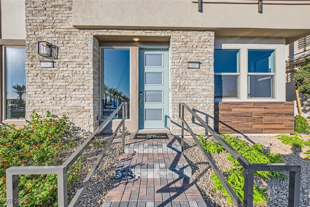 10005 Hematite, Las Vegas, NV 89143