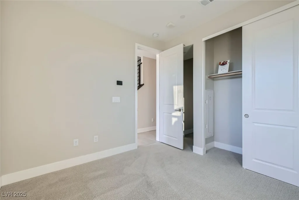 10005 Hematite, Las Vegas, NV 89143