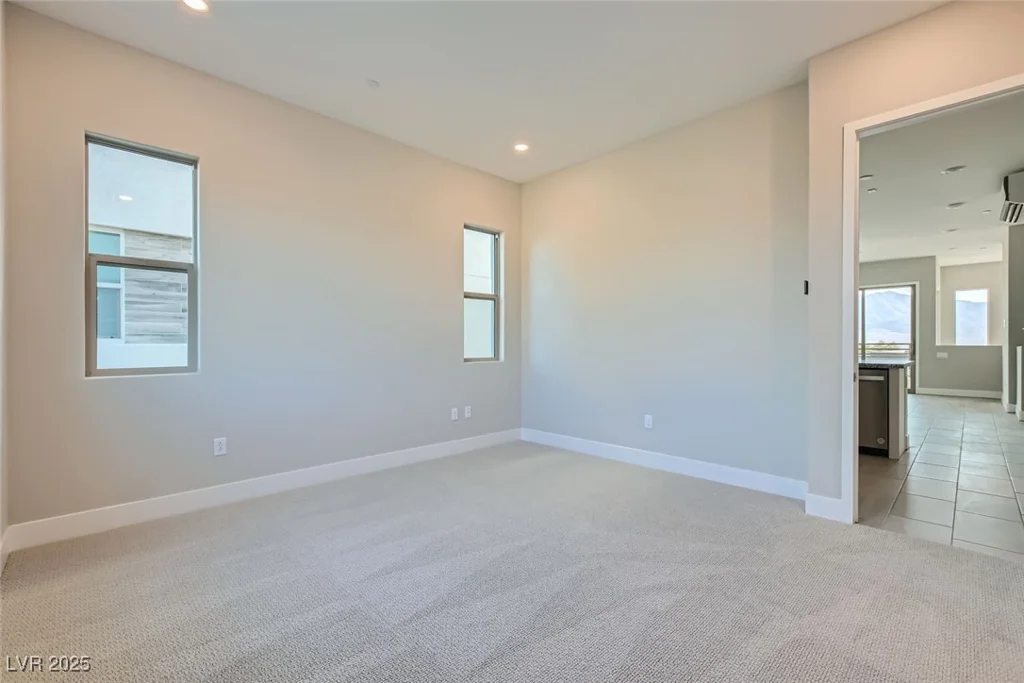 10005 Hematite, Las Vegas, NV 89143