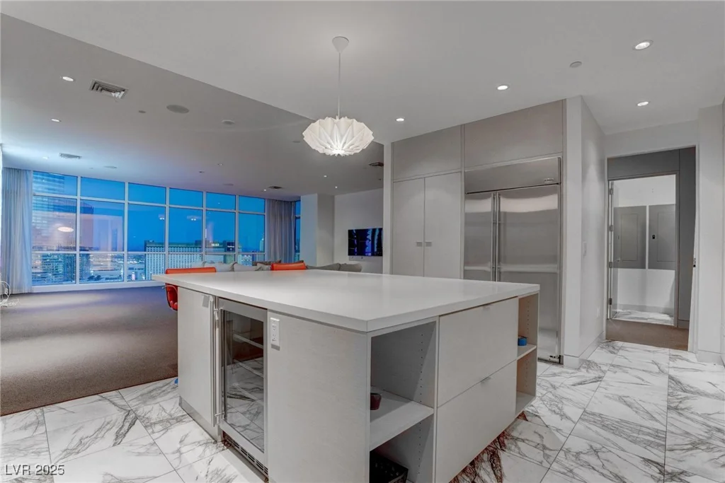 4575 Dean Martin, Las Vegas, NV 89103