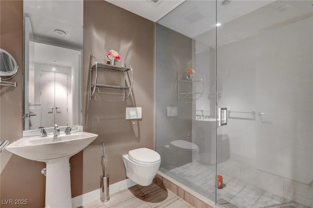 4575 Dean Martin, Las Vegas, NV 89103