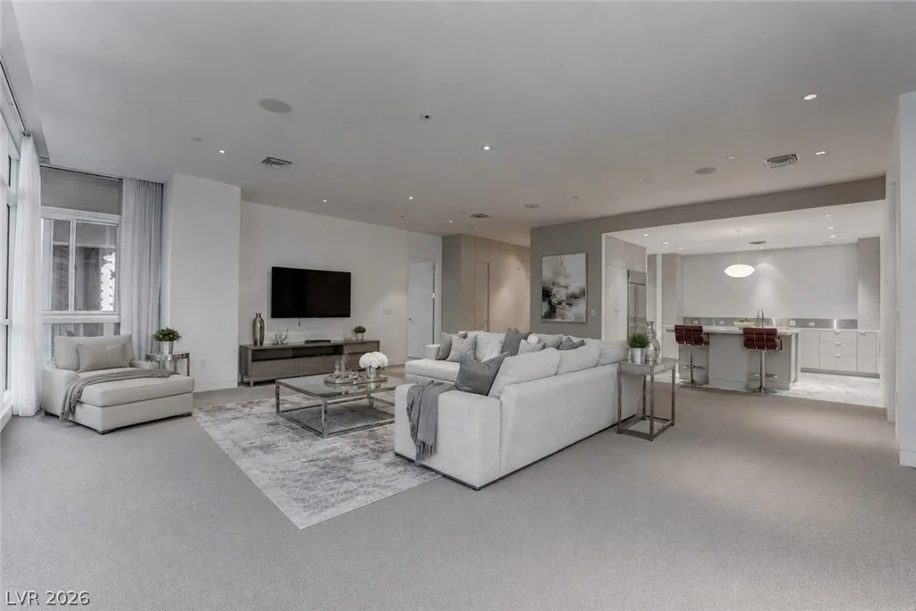 4575 Dean Martin, Las Vegas, NV 89103