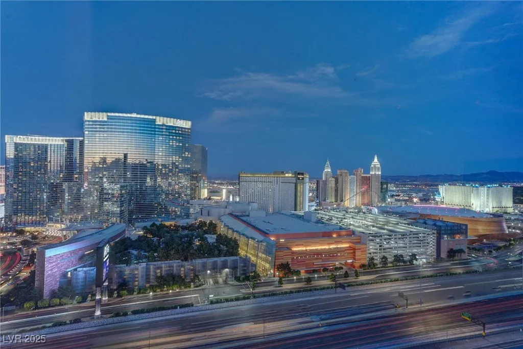 4575 Dean Martin, Las Vegas, NV 89103