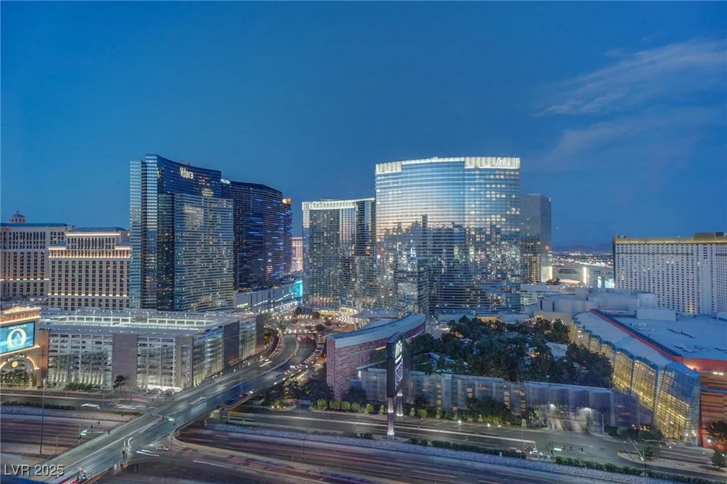 4575 Dean Martin, Las Vegas, NV 89103