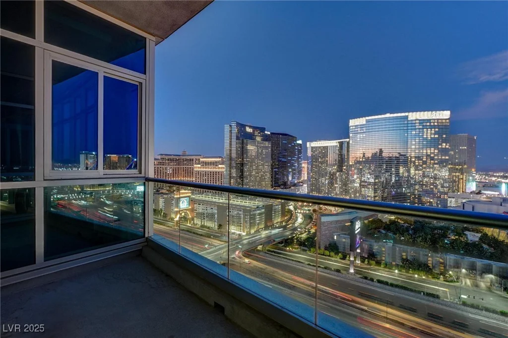 4575 Dean Martin, Las Vegas, NV 89103