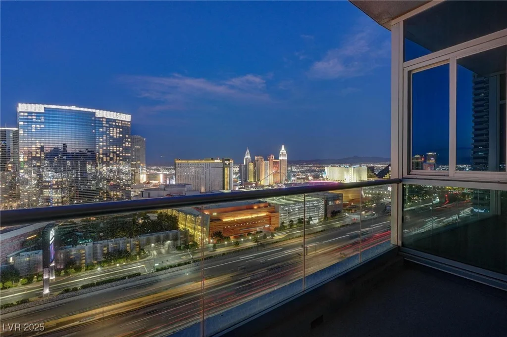 4575 Dean Martin, Las Vegas, NV 89103