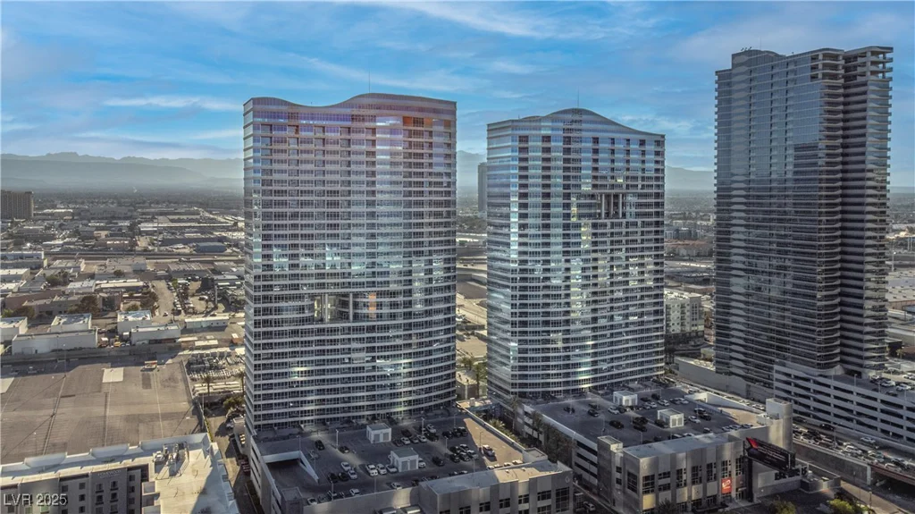 4575 Dean Martin, Las Vegas, NV 89103