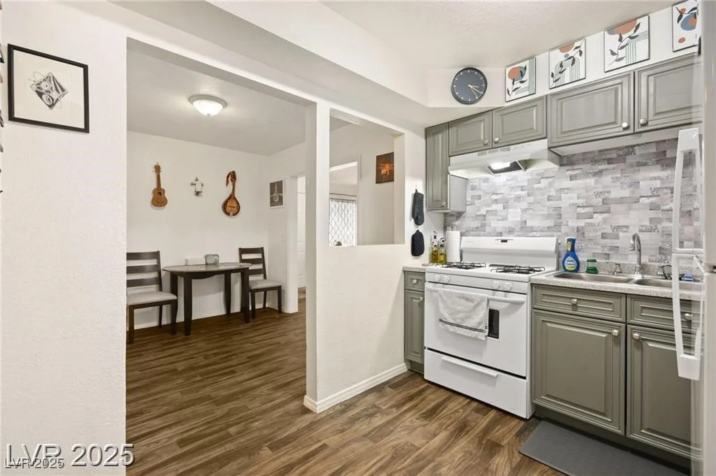 3982 Voxna, Las Vegas, NV 89119