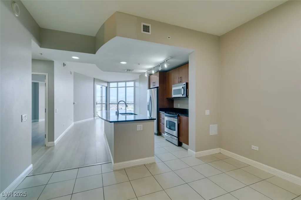 200 Sahara, Las Vegas, NV 89102