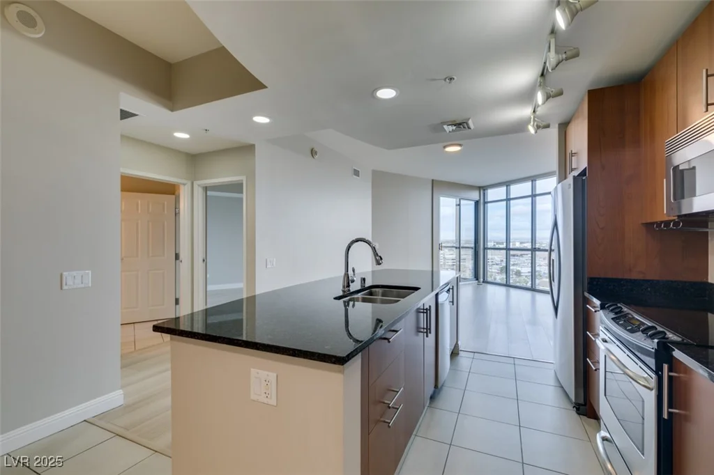 200 Sahara, Las Vegas, NV 89102