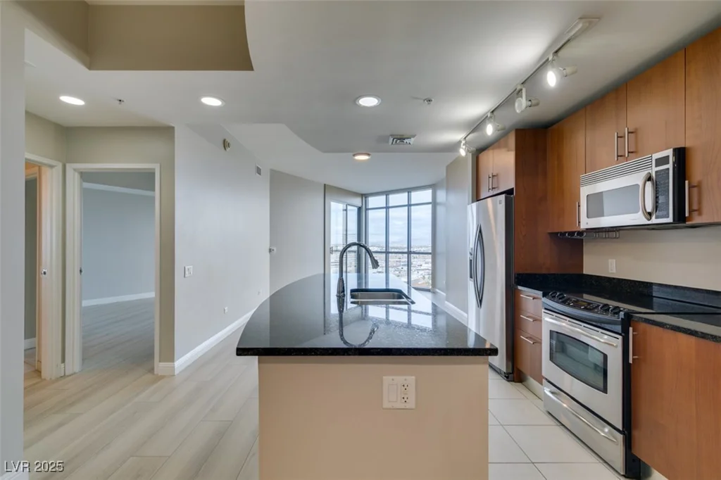 200 Sahara, Las Vegas, NV 89102