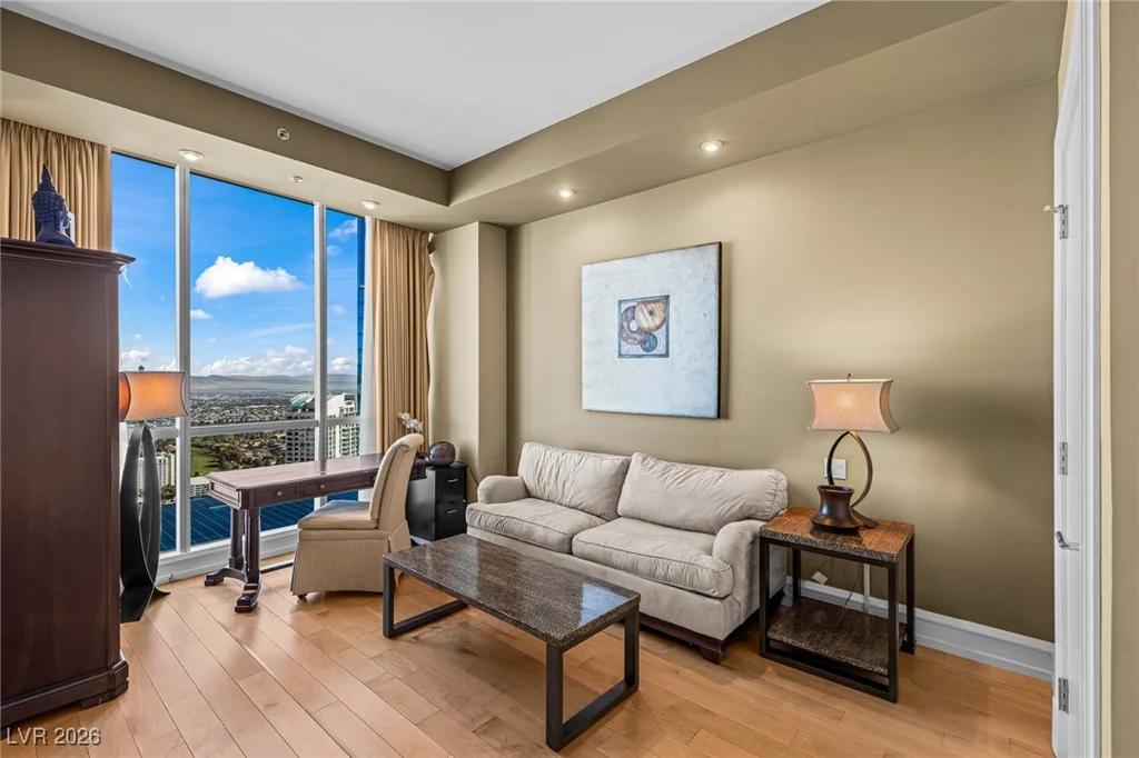 2700 Las Vegas, Las Vegas, NV 89109