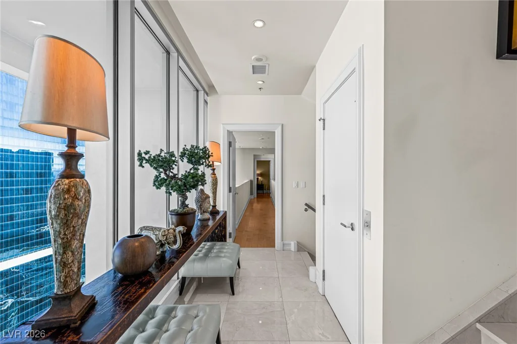 2700 Las Vegas, Las Vegas, NV 89109