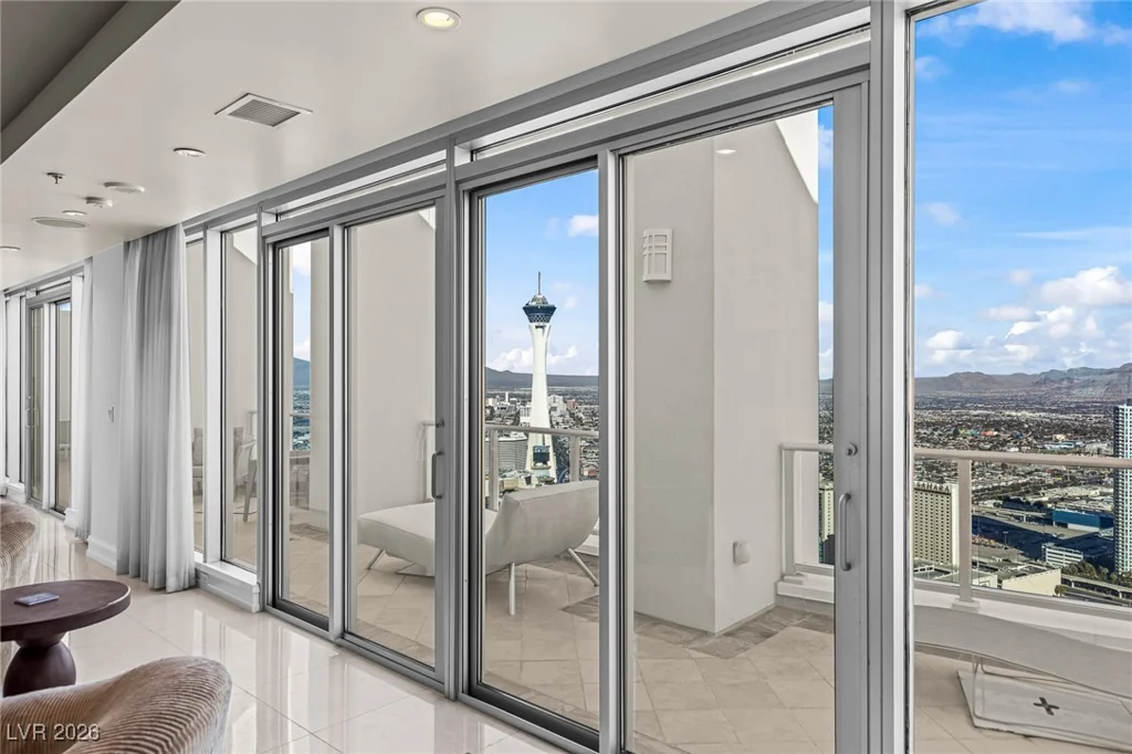 2700 Las Vegas, Las Vegas, NV 89109