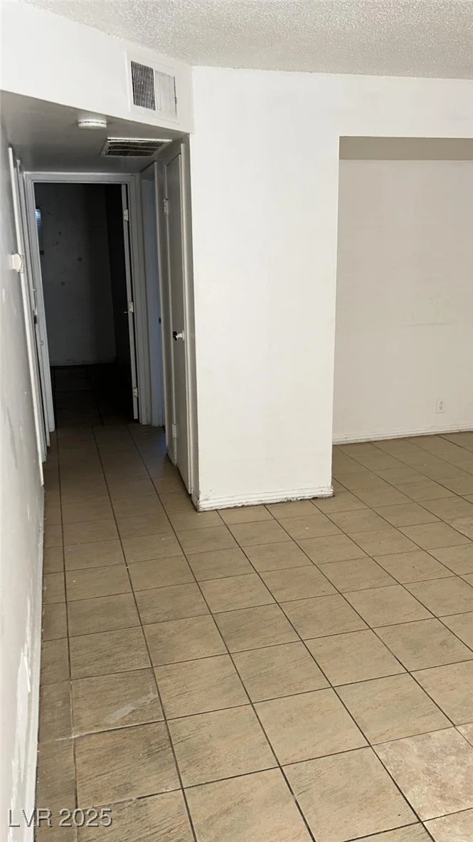 5100 Pebble Beach, Las Vegas, NV 89108