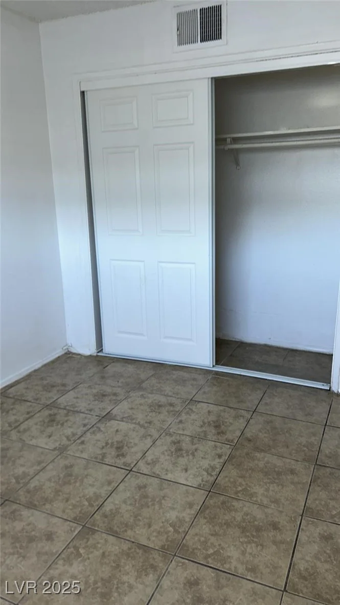 5100 Pebble Beach, Las Vegas, NV 89108