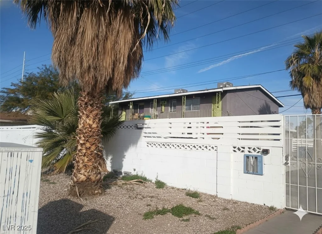 5100 Pebble Beach, Las Vegas, NV 89108