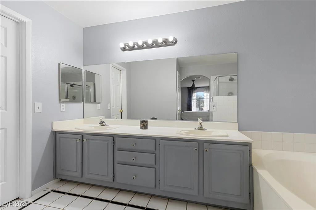 3950 Sandhill, Las Vegas, NV 89121