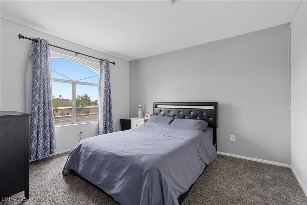 3950 Sandhill, Las Vegas, NV 89121