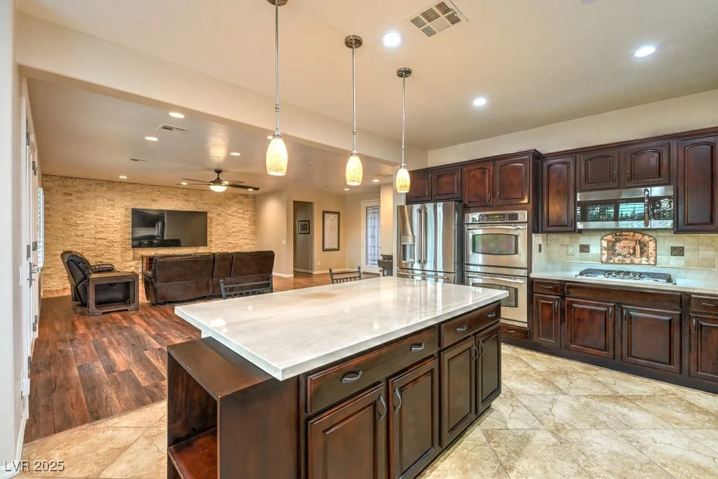 8633 Kennedy Heights, Las Vegas, NV 89131