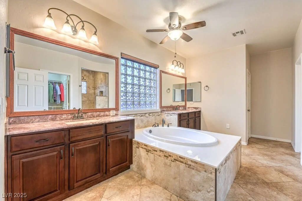 8633 Kennedy Heights, Las Vegas, NV 89131