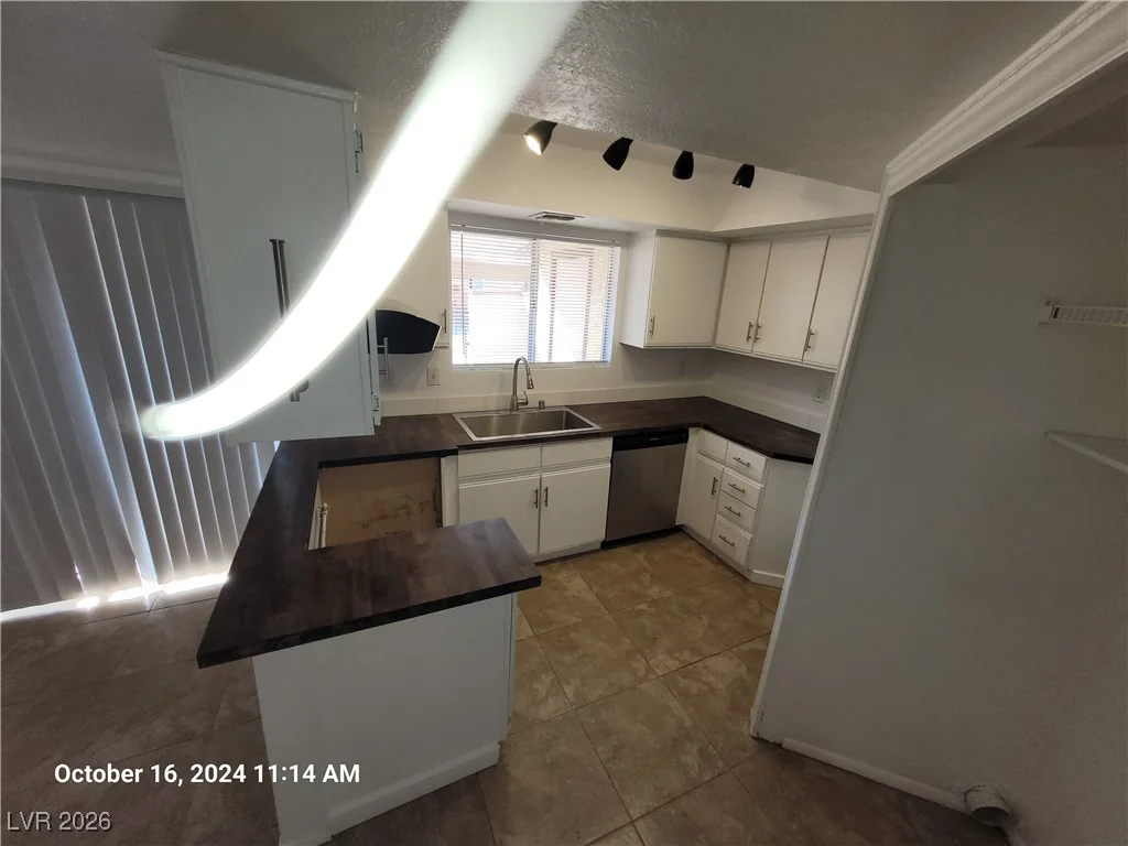 1907 Natalee, Henderson, NV 89011