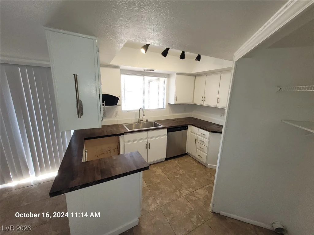 1907 Natalee, Henderson, NV 89011