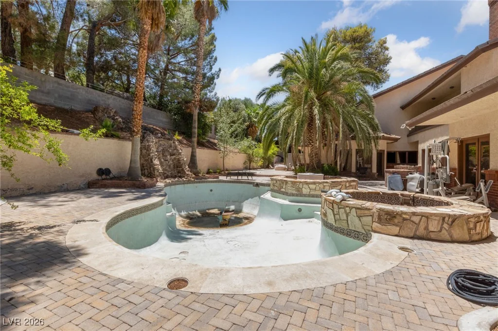 112 Quail Run, Henderson, NV 89014