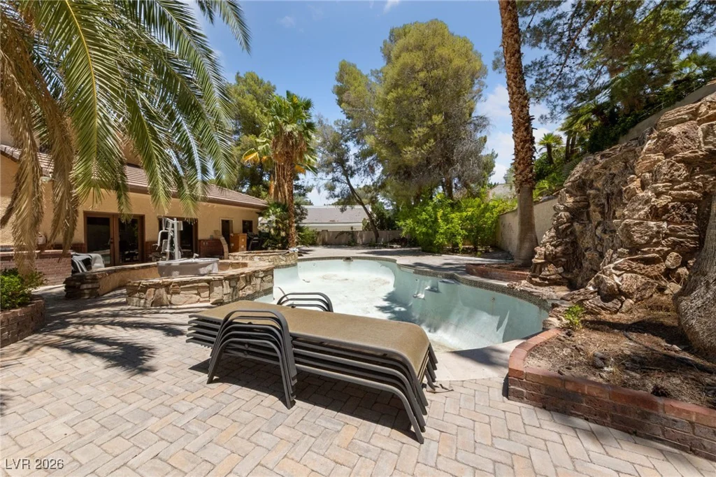 112 Quail Run, Henderson, NV 89014