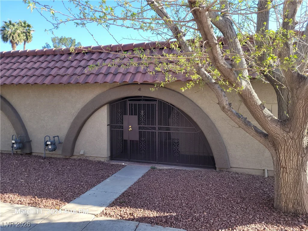 808 Hedge, Las Vegas, NV 89110