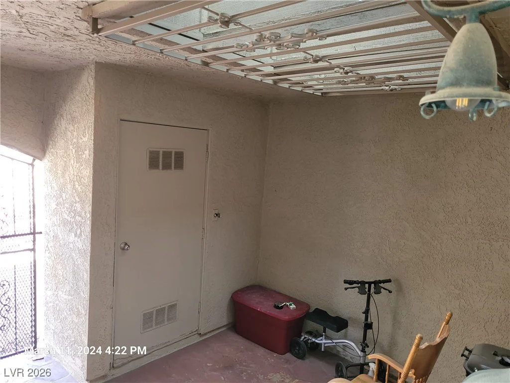 808 Hedge, Las Vegas, NV 89110