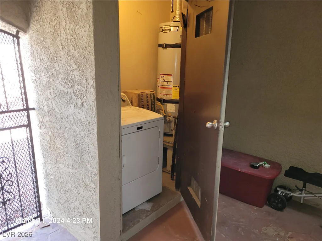 808 Hedge, Las Vegas, NV 89110