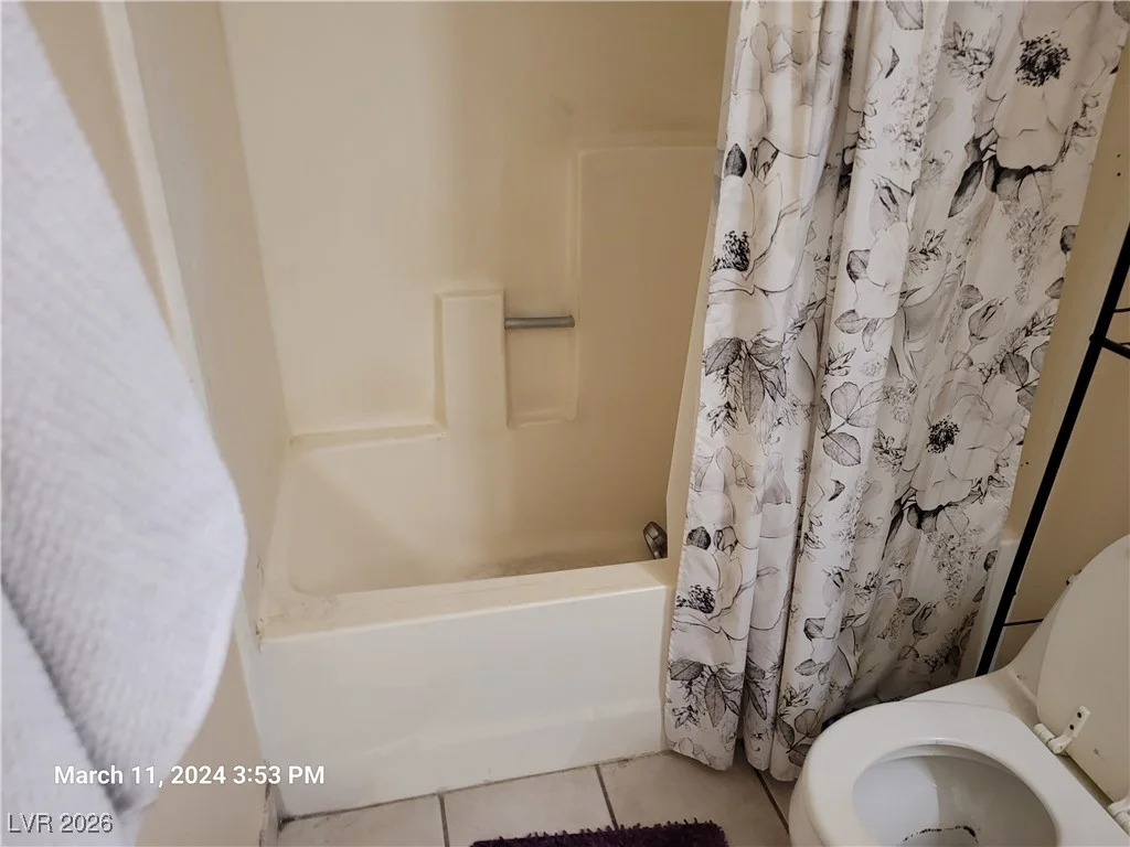 808 Hedge, Las Vegas, NV 89110
