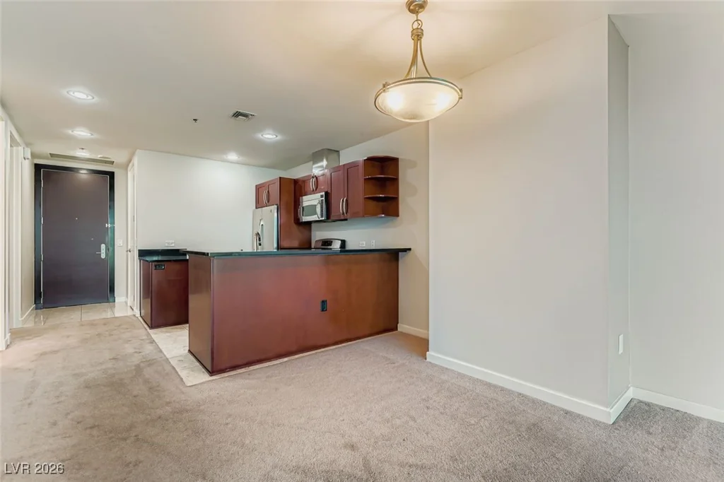 4575 Dean Martin, Las Vegas, NV 89103