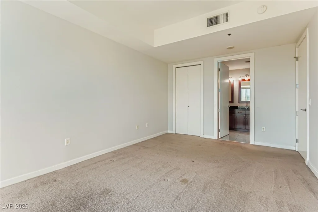 4575 Dean Martin, Las Vegas, NV 89103