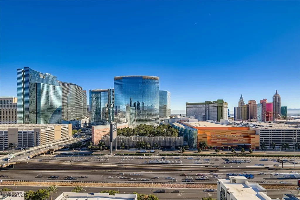 4575 Dean Martin, Las Vegas, NV 89103