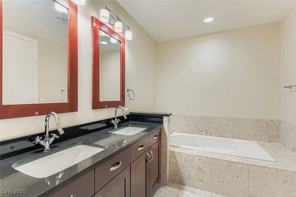 4575 Dean Martin, Las Vegas, NV 89103