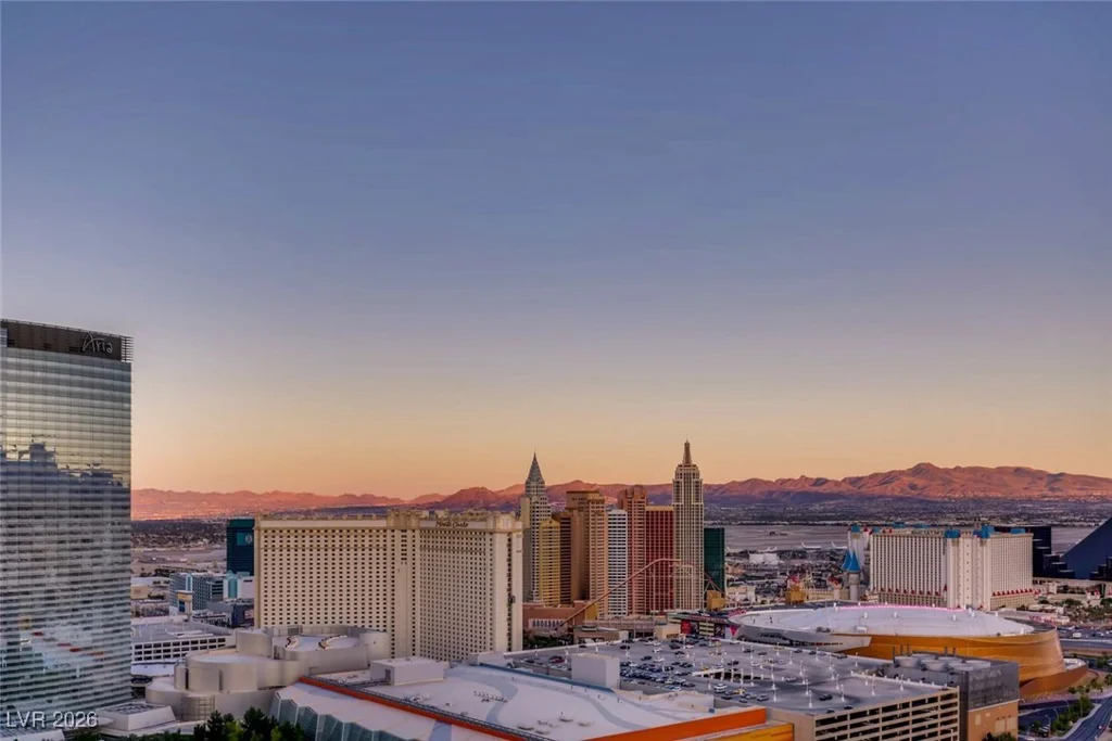4575 Dean Martin, Las Vegas, NV 89103