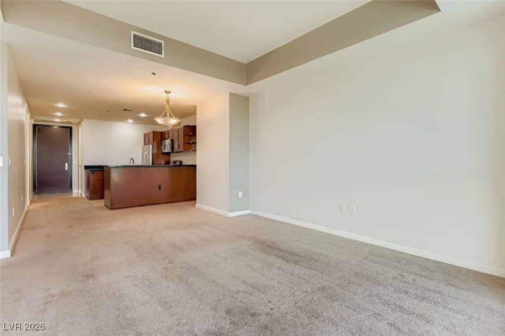4575 Dean Martin, Las Vegas, NV 89103