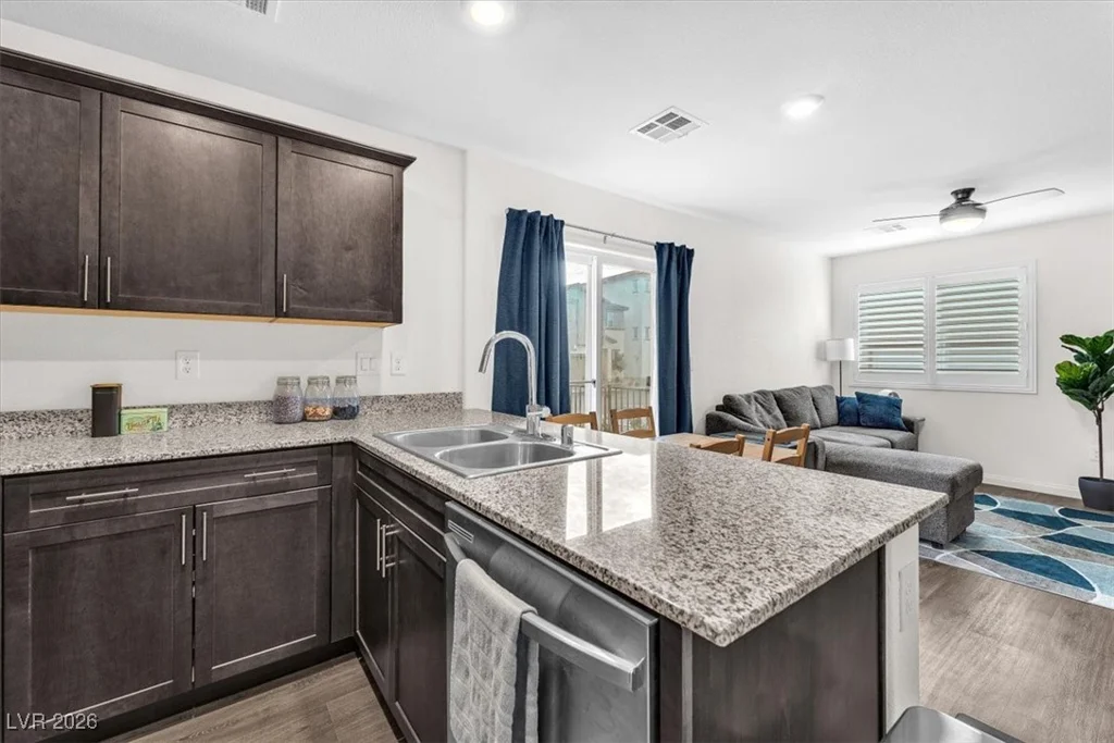 2814 Riverside Gold, North Las Vegas, NV 89086