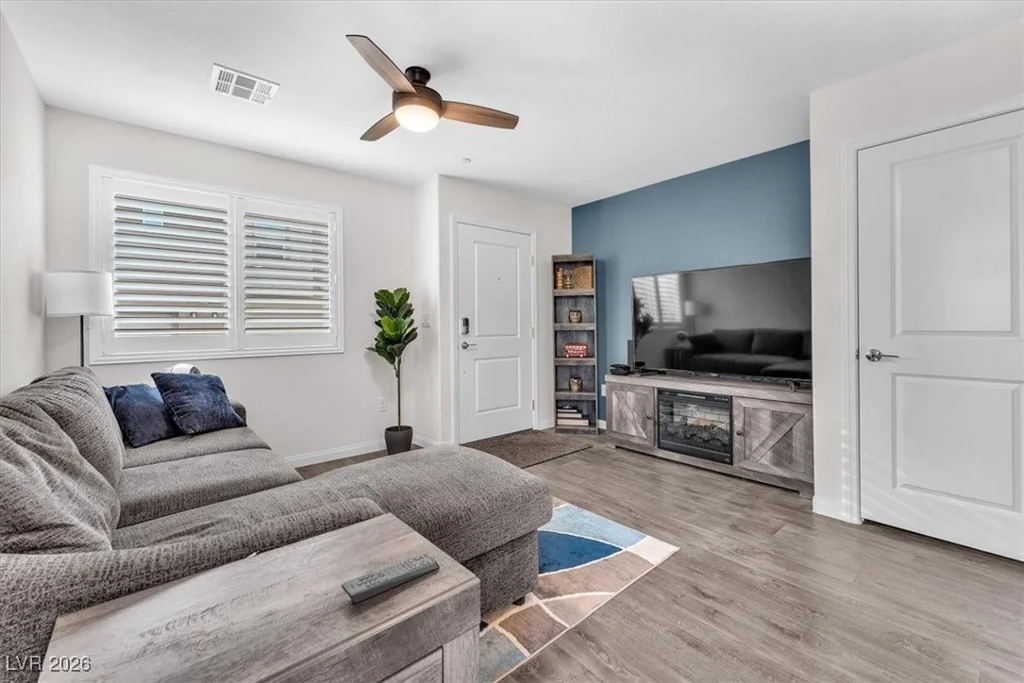 2814 Riverside Gold, North Las Vegas, NV 89086