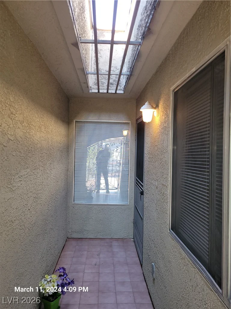809 Hedge, Las Vegas, NV 89110