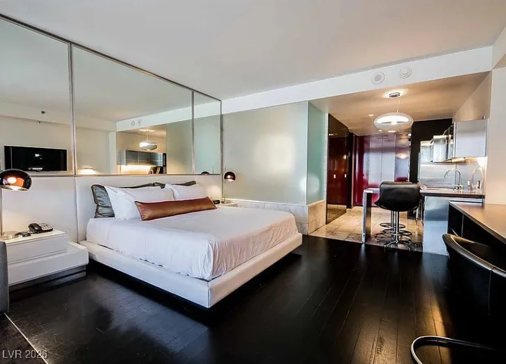 4381 Flamingo, Las Vegas, NV 89103
